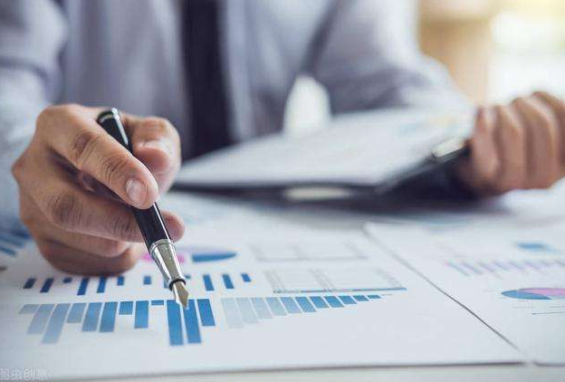 ���ʵ����ѵ�����Ǯ ������