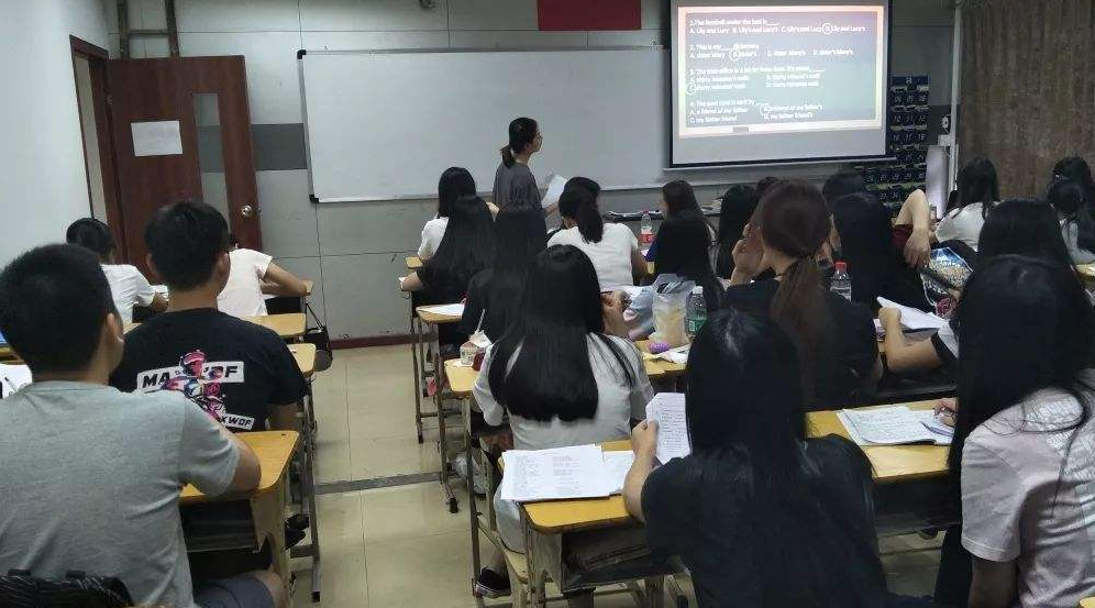 ���н�ʦ�ʸ�֤��רҵ������