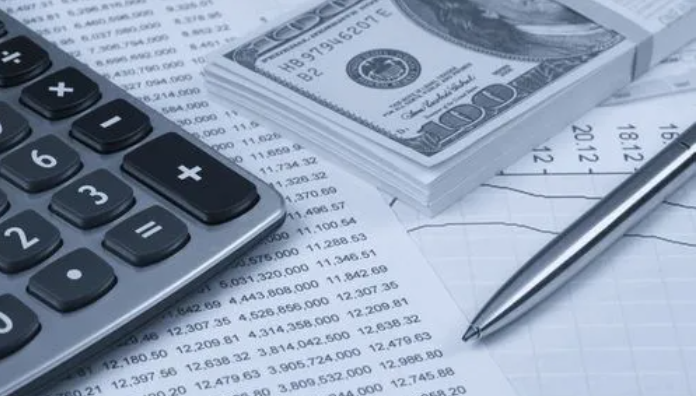 �����ѵ��Ҫ����Ǯ ��ôѡ������ѵ��