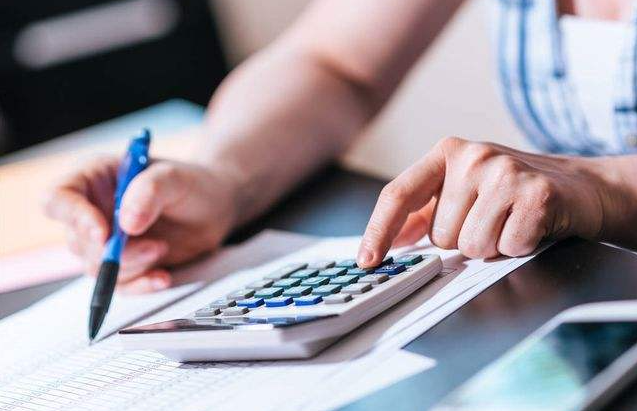 ��Ƴ���һ���м��α�������