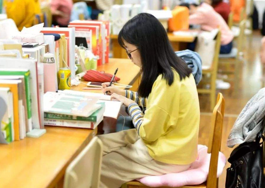 ����ְ�о��������õ�ʲô֤�飿