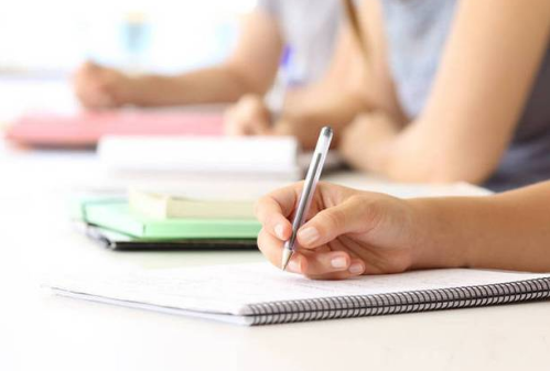 ע����ʦ�������֤�ݵ����ʽ���