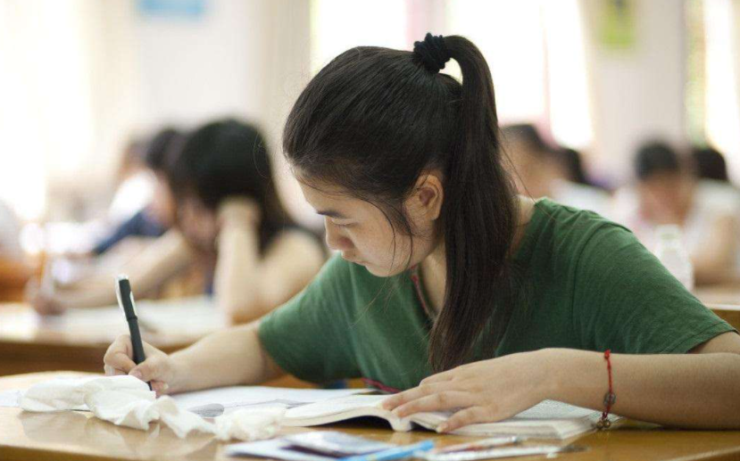 ��ʦ�ʸ�֤���Ա��Գɼ���Ч���Ƕ�� ��ʲô��