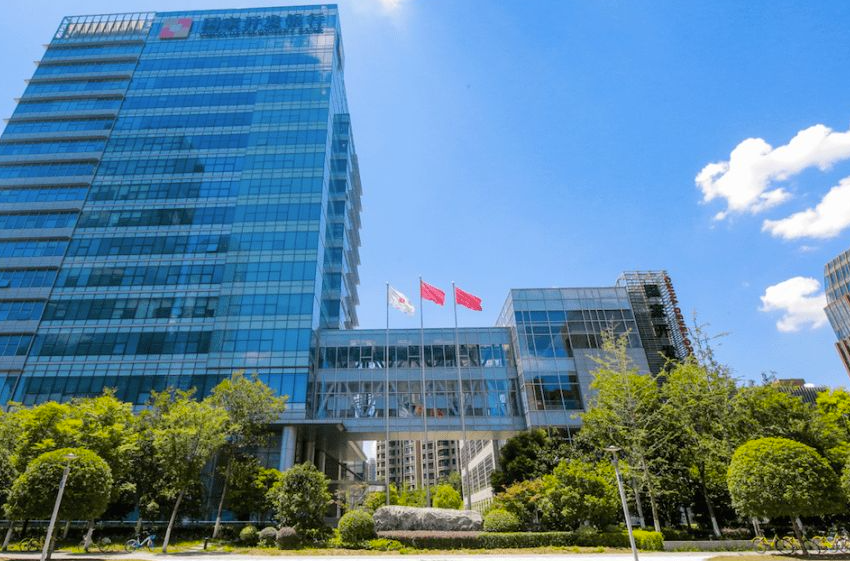 ���ÿ����м��ͳ�����������һ���� ������