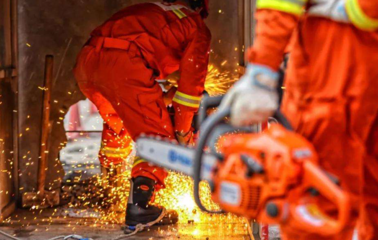 ��ʿ���Բμ���������ʦ֤������ Ҫ������Щ