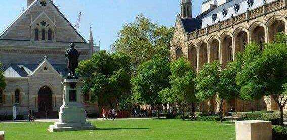 ���޸��ֵ�˹��ѧ����Щ��ɫרҵ�ɱ���