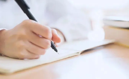 ���д�ҵ�ʸ��Կ�Ŀ�Ѷȼ�רҵѡ���������