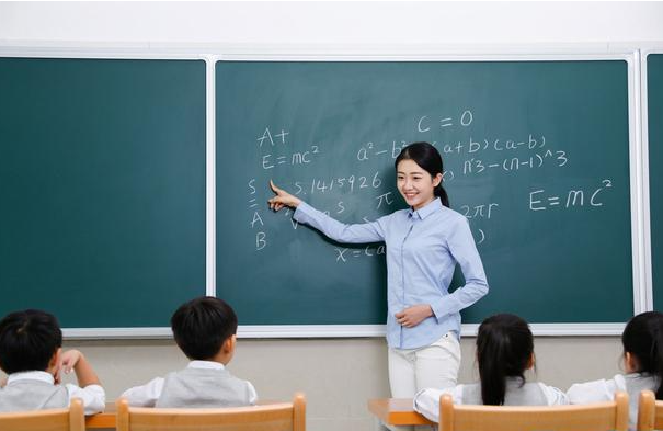 ��ʦ�ʸ�֤������Ƭ��ɫҪ��ʦʲô��ɫ��