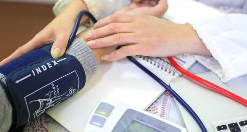 ����Ӫ��ʦ���Ը�Ѫѹ֪ʶ����