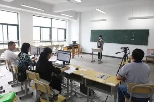 �Կ���ʦ�ʸ�֤���Ե���ʦ��