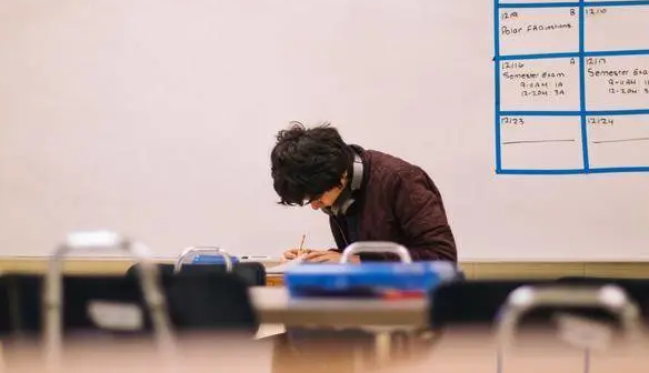 ��ѯ����ʦ�̲ļ����Աؿ���������