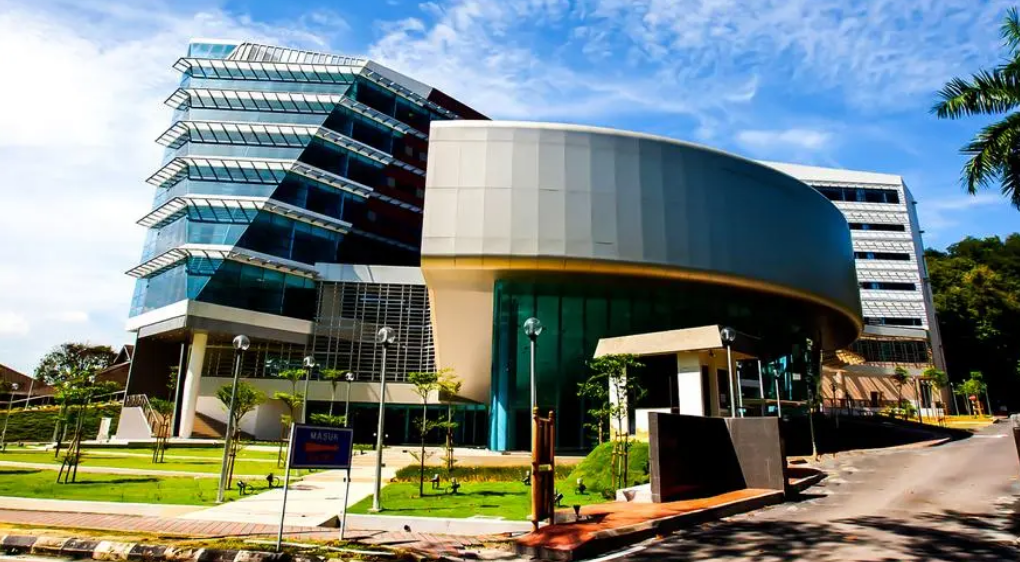 �����Ǵ�ѧ��ѧ2022�＾��ѧ���뿪��