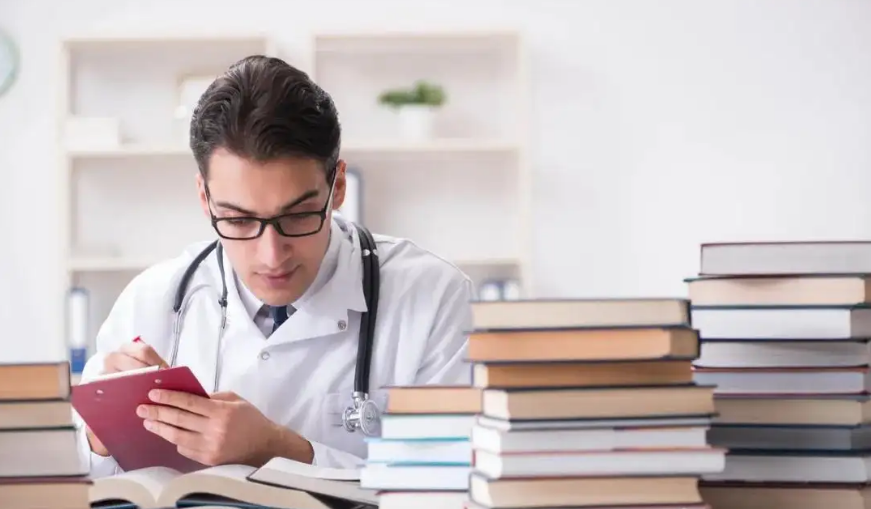 ҽʦ�ʸ�֤����ôע�᣿��Ҫ��Щ���ϣ�