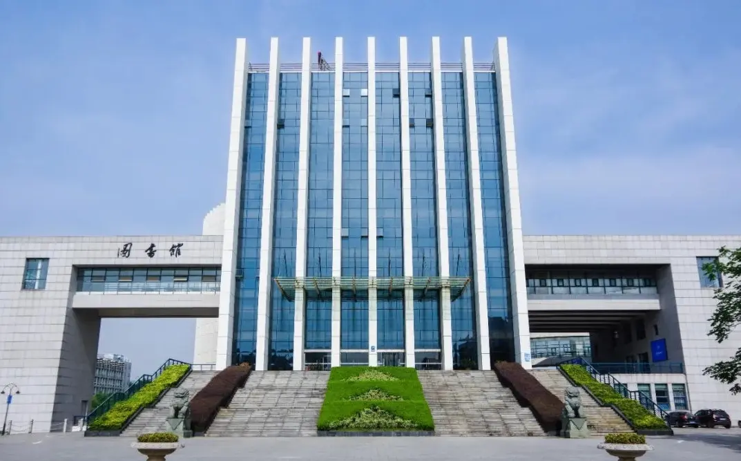 �人�Ṥ��ѧ2022���о������Բ�ȡ����Զ�̸��Է�ʽ