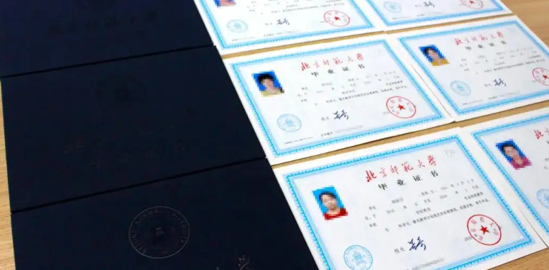 �������ѧ�����Բμӹ���Ա������