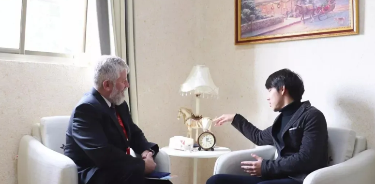 ������ѯʦ֤�鱨��