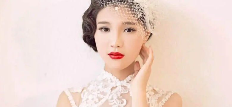 ��ױ��ѵ��ѧ��һ���Ƕ���