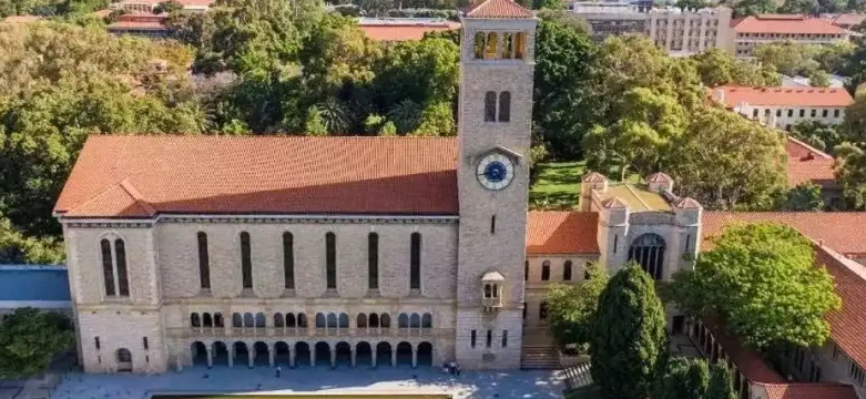 ������ѧһ������Ƕ���Ǯ��