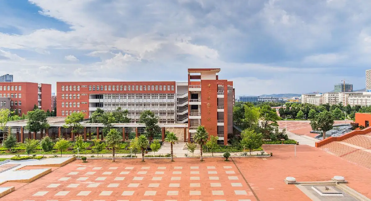 �㶫���˸߿�����