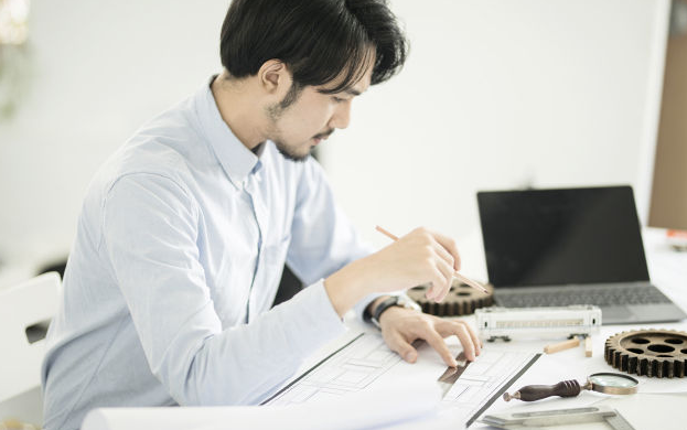 ��������ʦ�Ͷ����ĸ��� ������ʲô��