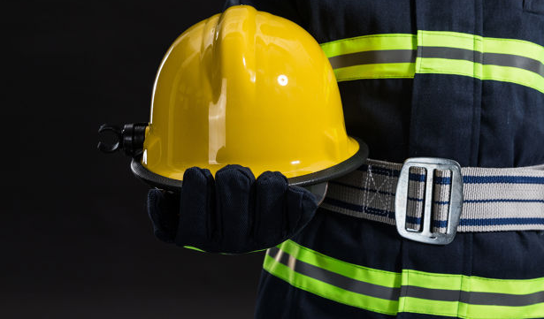 ������ʩ����Ա֤����ô���� ʲôʱ����