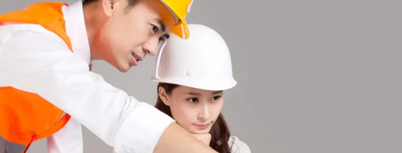 ����һ������ʦ�Ͷ�������ʦ�ĸ��ã�