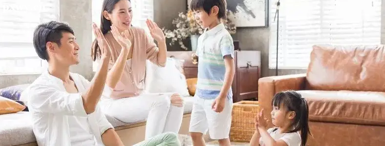 �����������ӻ������ϵ���̬��