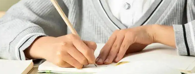 ���к��ӷ�����ʦ��ô��