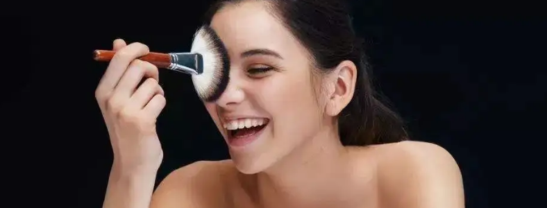 ���б�ҵ��ѧ��ױ��ô��