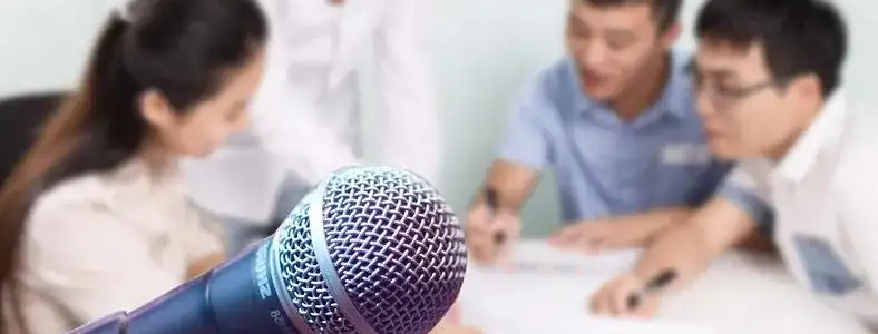 �ݽ���ڲ���ѵ�����Ǯ