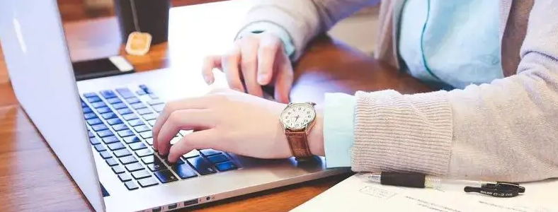 ���˸߿���ר��ƾ������