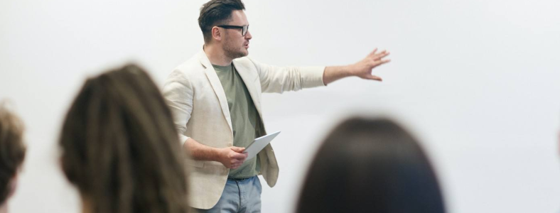 �ݽ���ڲŵ��ص�