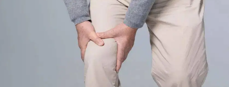 ��Щ��Ϊ����ϥ�ؽ�