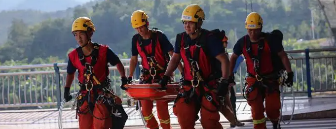 ��������������ʦ��Ҫʲô����