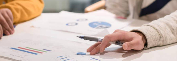 �м�����ʦ���Ժϸ��׼��ô��