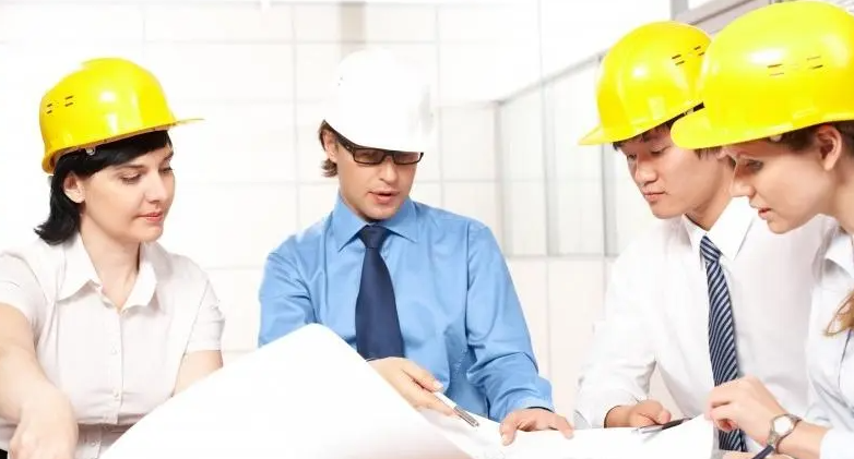 ��������ʦ֤�м���