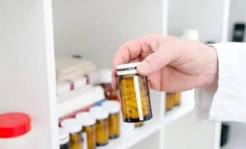 ִҵҩʦ������Ա���