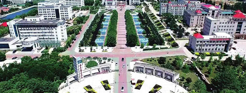 �ӱ����е�ѧУ����