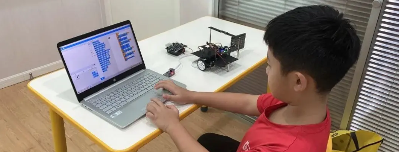 �ٶ���̺ͳ��˱�̵�����