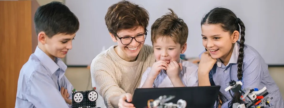 �ںϷ���ν�С��ѧScratch�ٶ����