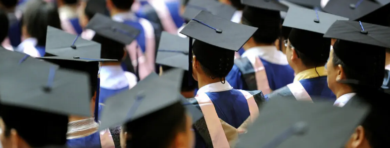 �������ǳ��д�ѧ��ְ�о���