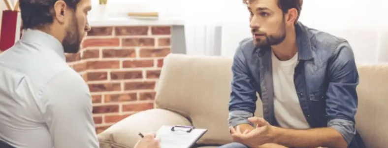 ����������ѯʦ���ı���