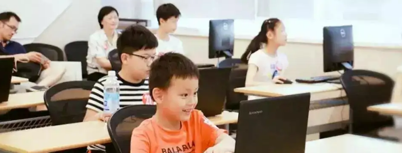 �Ϸʻ�������ѵ�ļҺ�