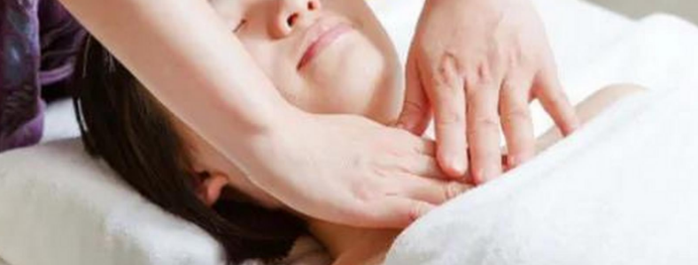 ����������Ĵ���ʦ��ѵ