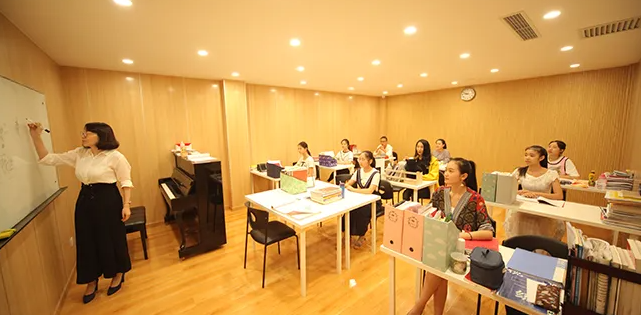 �տ��Ļ�����Ҫ���Ŷ�����