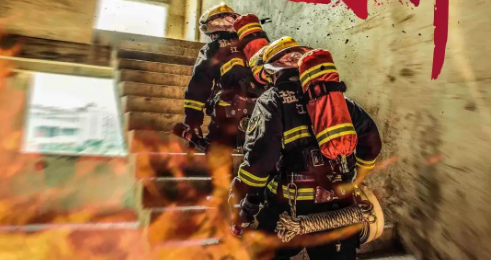 ������ʩ����Ա����֤����ô��