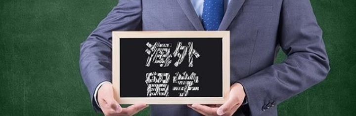 �ɶ���ѧ��ѵ���ô���ѧ����רҵ����Щ