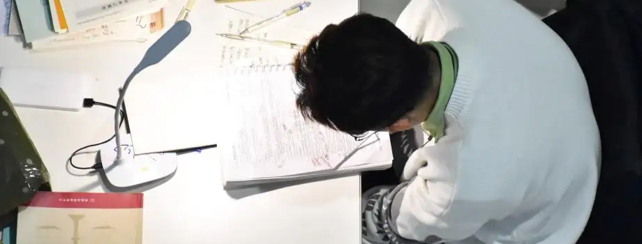 ʯ��ׯ�и�������ѵ�и�����ҵ���Ե�������ʲô