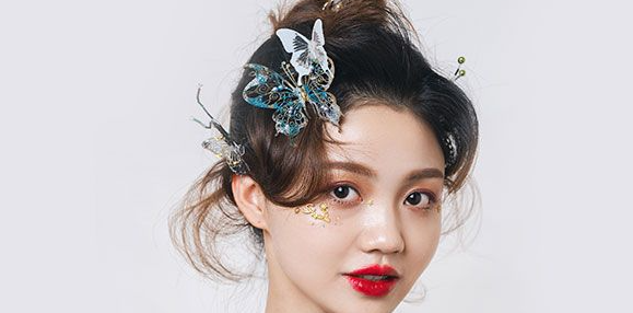 ���ﻯױ��ѵѧУ����Ϳ�ں췽��