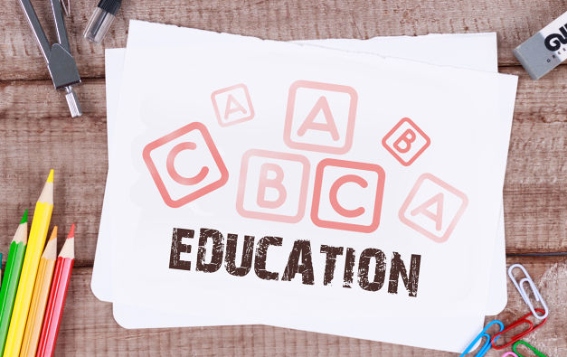 ʯ��ׯѧ��˼Ӣ����ѵ���ѡ��